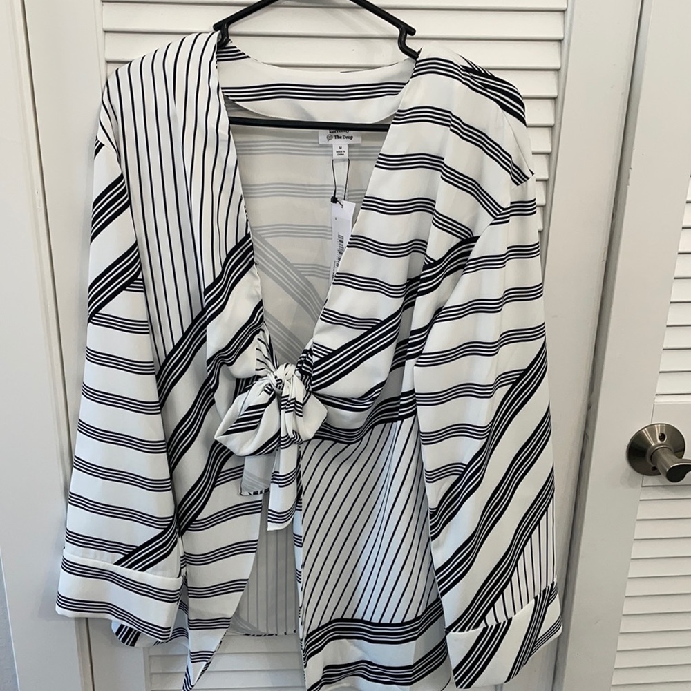NWT Amazon the drop @kerrently black/white stripe print full front knotted tunic